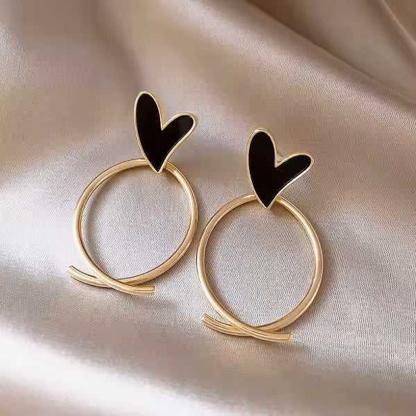 Aretes con Forma de Argolla con Corazón