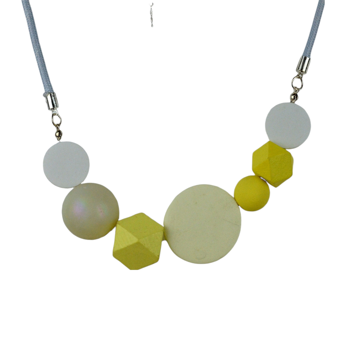 Collar con Formas Geométricas Circulares