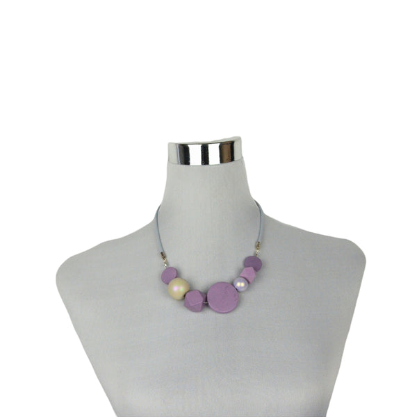 Collar con Formas Geométricas Circulares